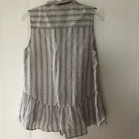 Tahari 100% linen button town sleeveless top - Picture 3 of 8